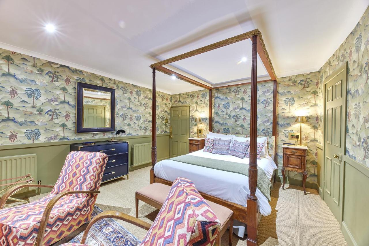 River View: Characterful Townhouse, Stunning Views *